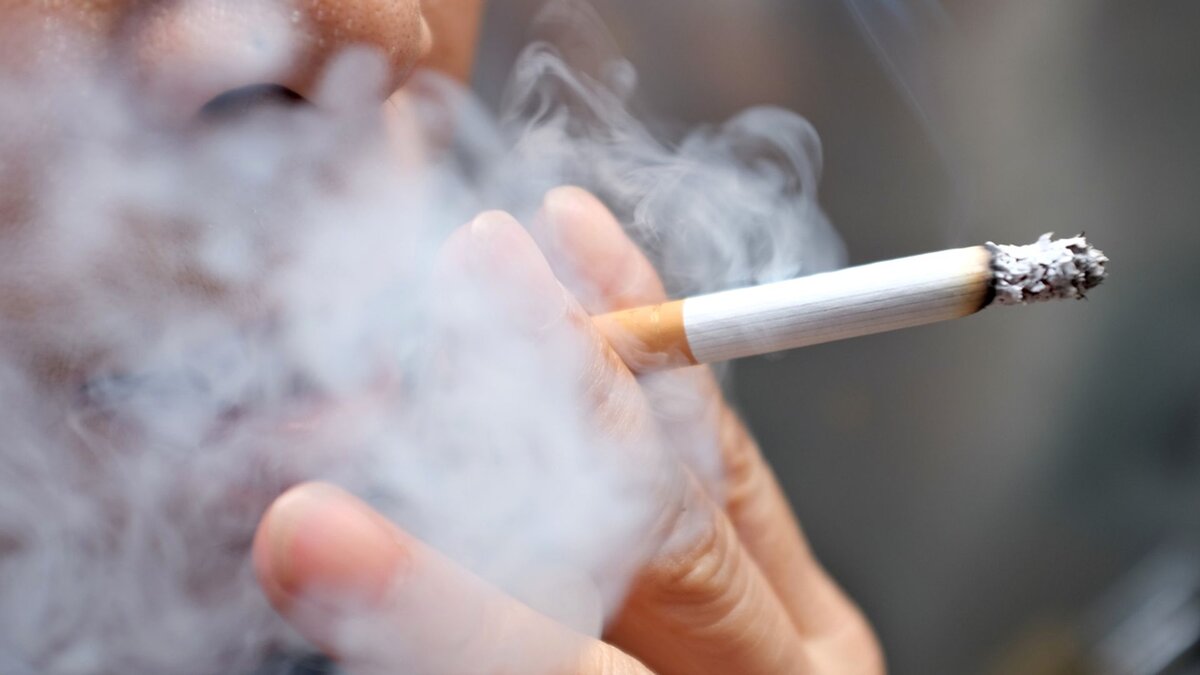 Labour confirms U-turn on proposed ban on smoking and vaping in pub gardens