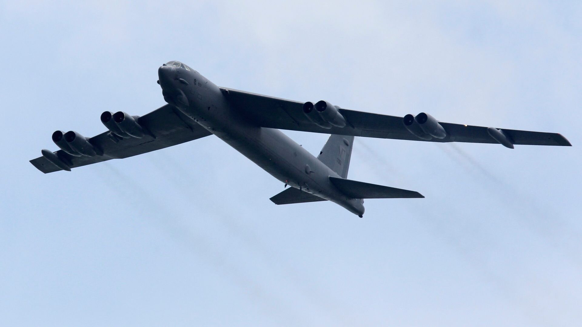 The B-52: Why the US still uses a plane from the 1960s to bomb its enemies 