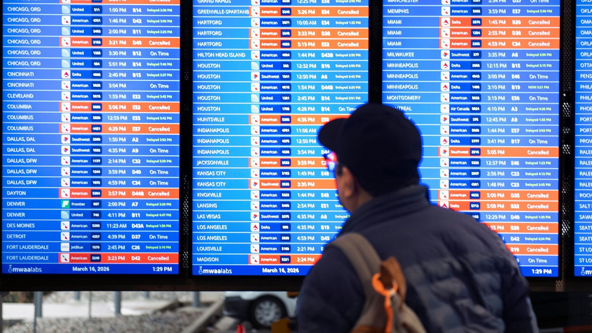 Thousands of US flights cancelled or delayed and several states under tornado watch